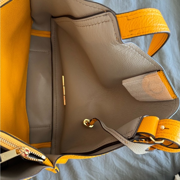 Yellow, Marc Jacob’s Director bag. Brand new, with duster bag - Picture 4 of 4